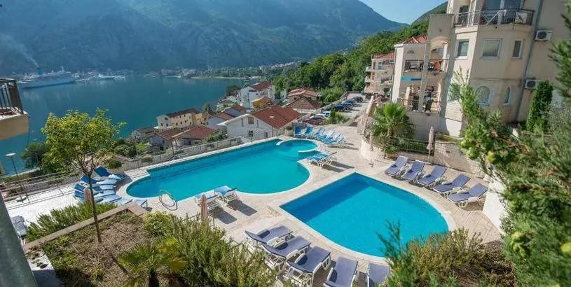 Prodaja, dvosoban stan, 76m², Muo, Kotor