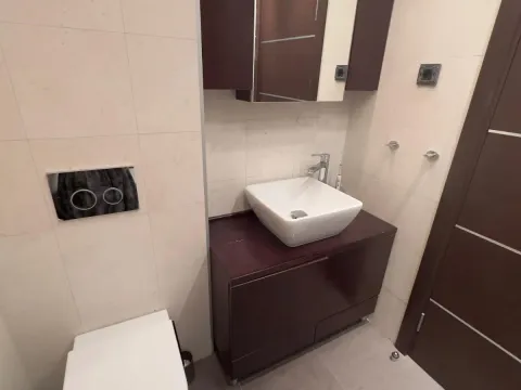Izdavanje, četvorosoban stan, 97m², Zvezdara Sve Podlokacije, Beograd - image 12