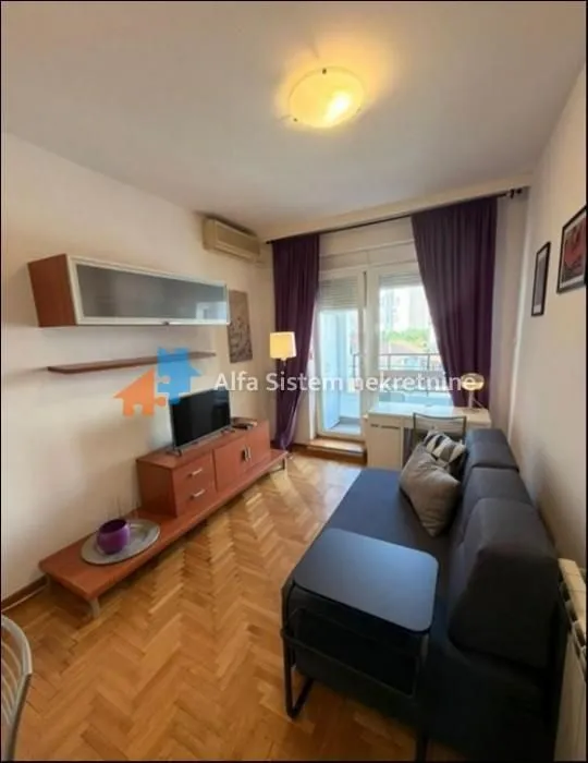 Izdavanje, stan, 41m², Neimar, Vračar Sve Podlokacije