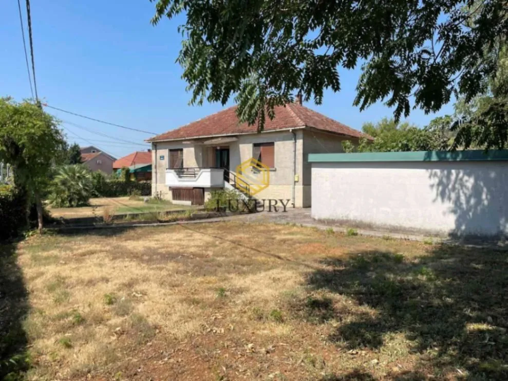 Prodaja, kuća, 272m², Masline, Podgorica