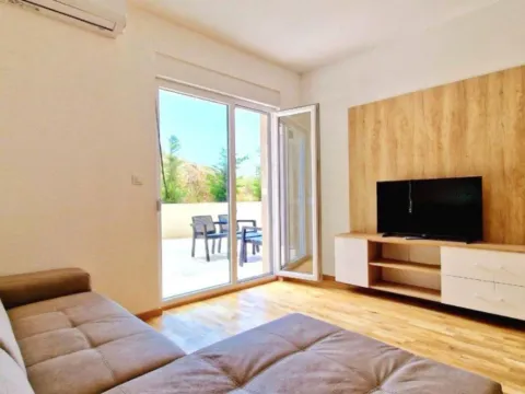 Sale, one bedroom apartment, 70m², Bečići, Budva - image 3