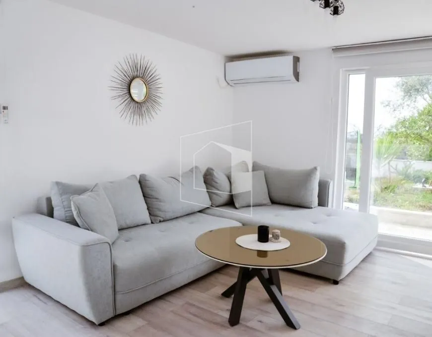 Izdavanje,  kuća, 80m2, Bigova, Kotor