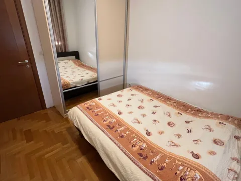 Rent, one bedroom apartment, 52m², Centar, Bar - image 8