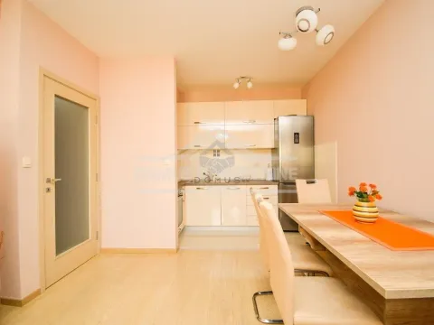 Prodaja, jednosoban stan, 47m², City Kvart, Podgorica - image 2