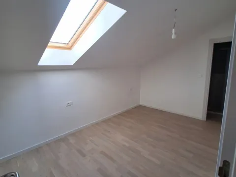 Prodaja, jednosoban stan, 52m², Tološi, Podgorica - image 4