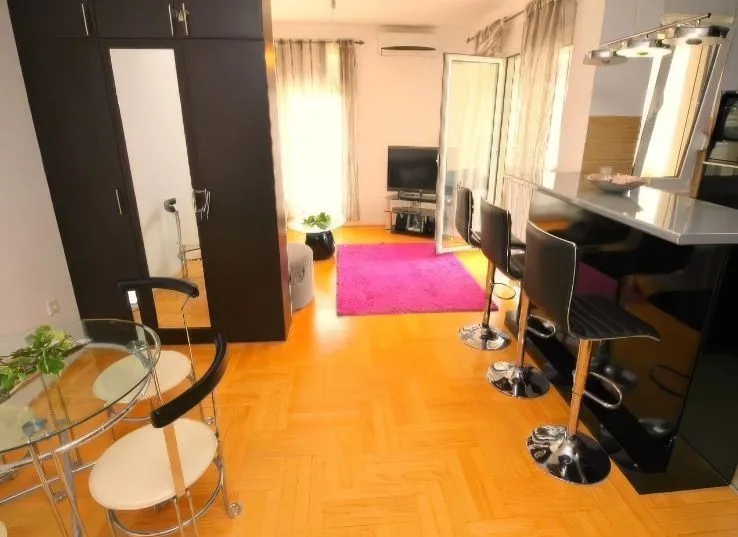 Rent, three bedroom apartment, 80m², Rozino, Budva