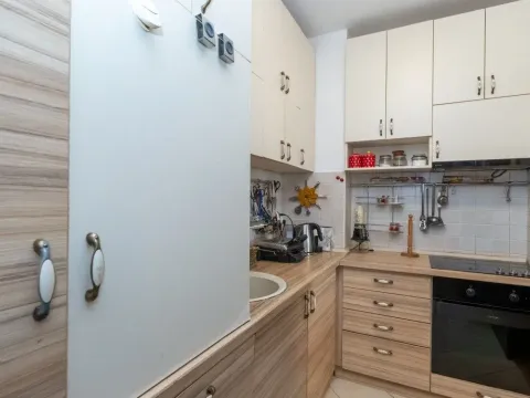 Izdavanje, trosoban stan, 97m², Pod Goricom, Podgorica - image 7