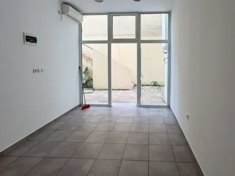 Rent, office space, 19m², Centar, Bar - image 2