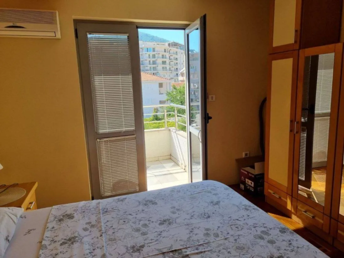 Rent, three bedroom apartment, 90m², Velji Vinogradi, Budva