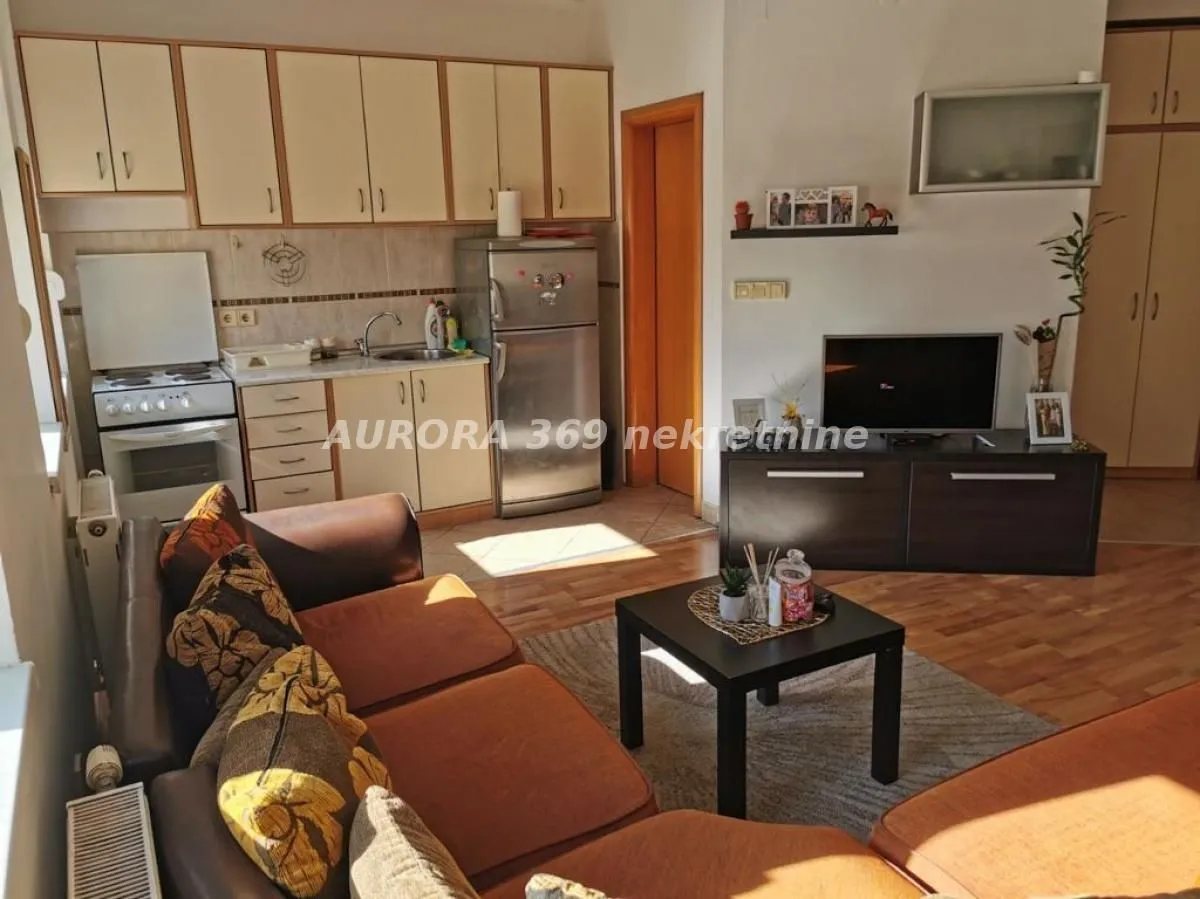 Rent, one bedroom apartment, 40m², Bulevar Oslobodjenja, Novi Sad Sve Podlokacije