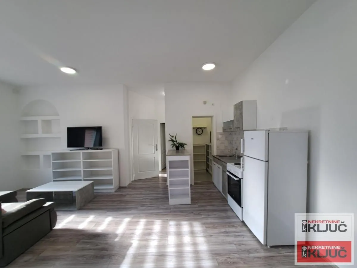 Prodaja, trosoban stan, 71m², Bulevar Oslobodjenja, Novi Sad Sve Podlokacije