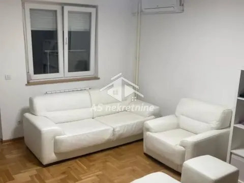 Izdavanje, stan, 100m², Savski Venac, Beograd