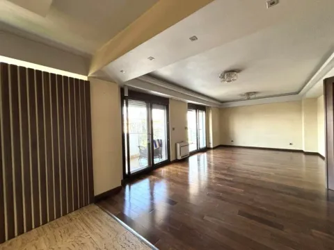 Izdavanje, poslovni prostor, 142m², Preko Morače, Podgorica