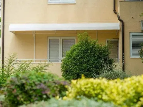 Sale, two bedroom apartment, 70m², Centar, Tivat - image 9