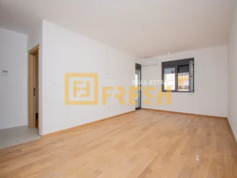 Izdavanje, jednosoban stan, 45m², City Kvart, Podgorica - image 3