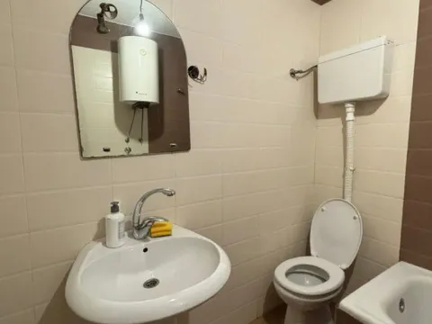 Rent, one bedroom apartment, 45m², Malo Brdo, Podgorica - image 8