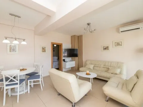 Prodaja, kuća, 300m², Sveti Stasije, Kotor - image 23