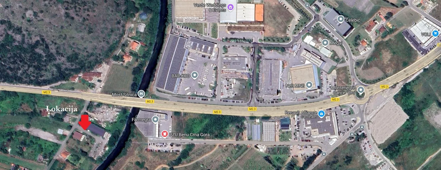 Satellite view of the location with the property position marked.