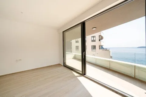 Sale, one bedroom apartment, 57m², Rafailovići, Budva - image 3
