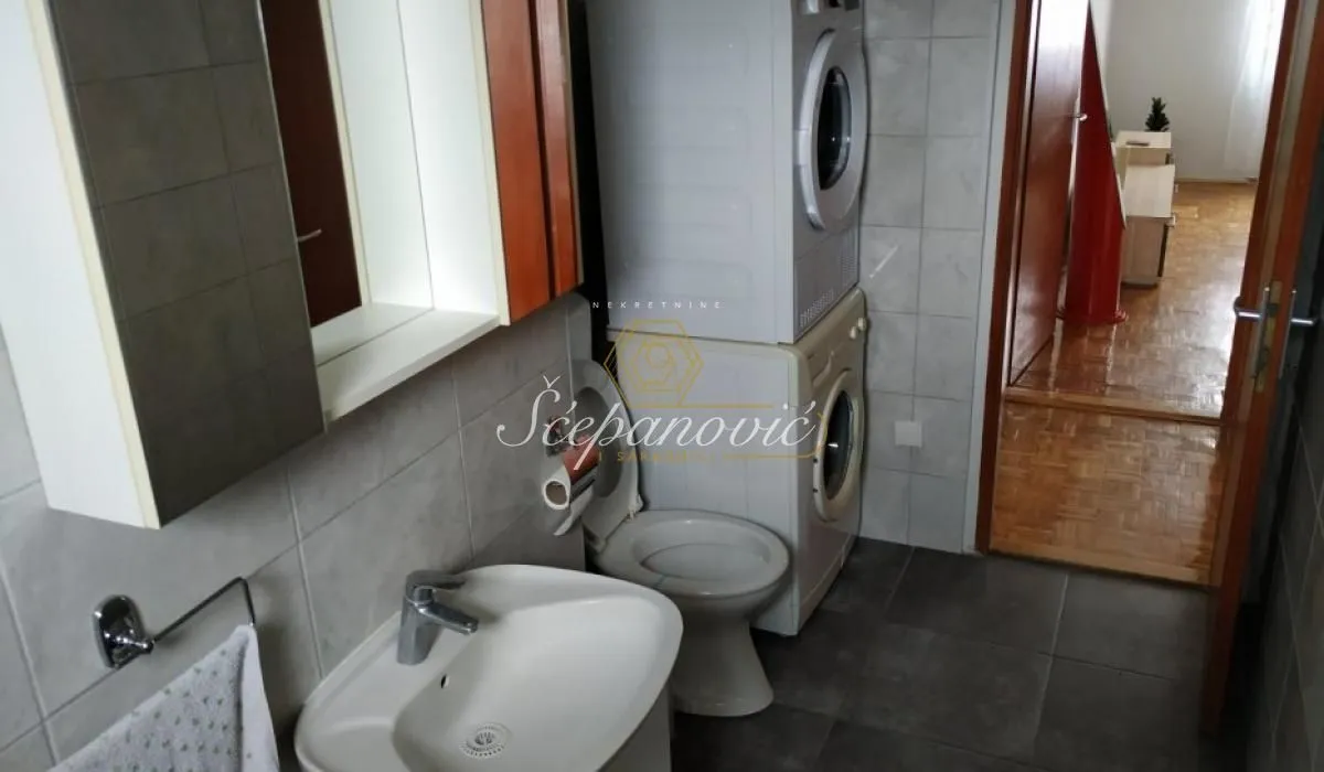 Prodaja, dvosoban stan, 63m², Grbavica, Novi Sad Sve Podlokacije