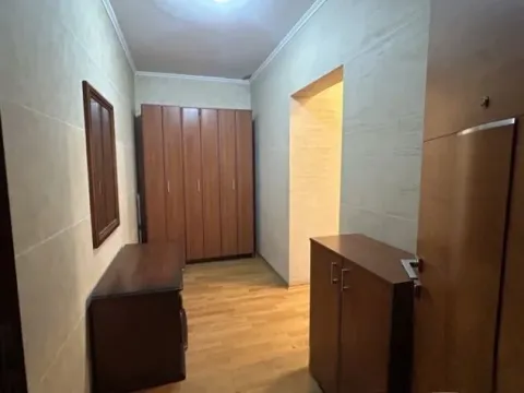 Izdavanje, jednosoban stan, 55m², Centar, Podgorica - image 5