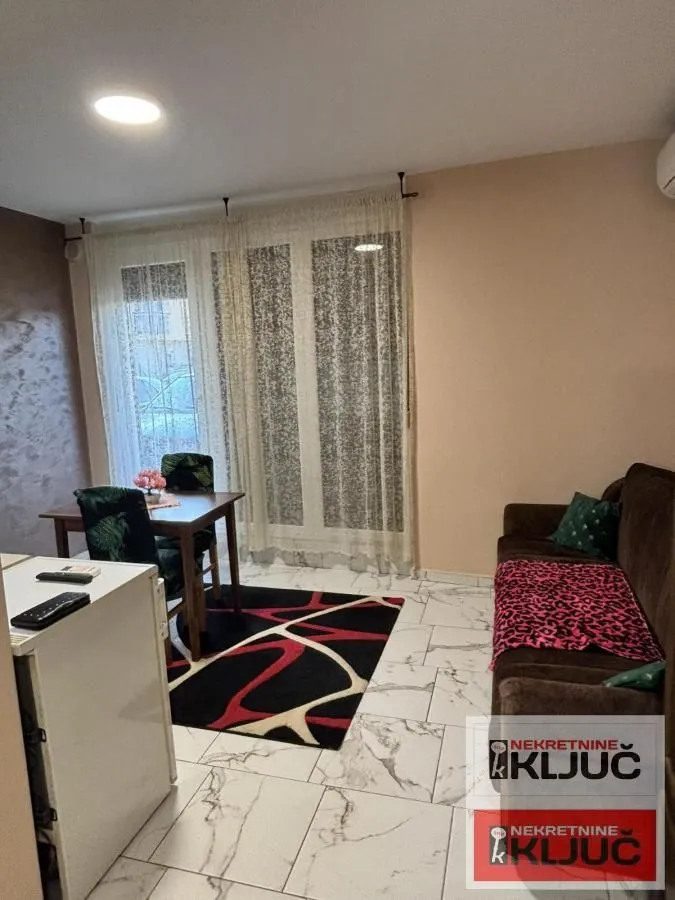 Izdavanje, garsonjera, 24m², Adice, Novi Sad Sve Podlokacije