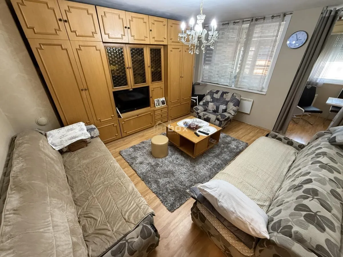Prodaja, trosoban stan, 72m², Trošarina, Niš