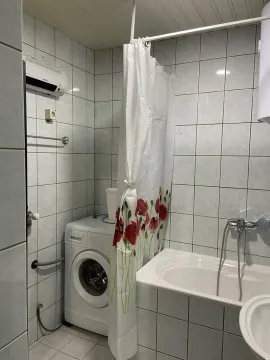 Izdavanje, dvosoban stan, 80m², Stari Aerodrom, Podgorica - image 14