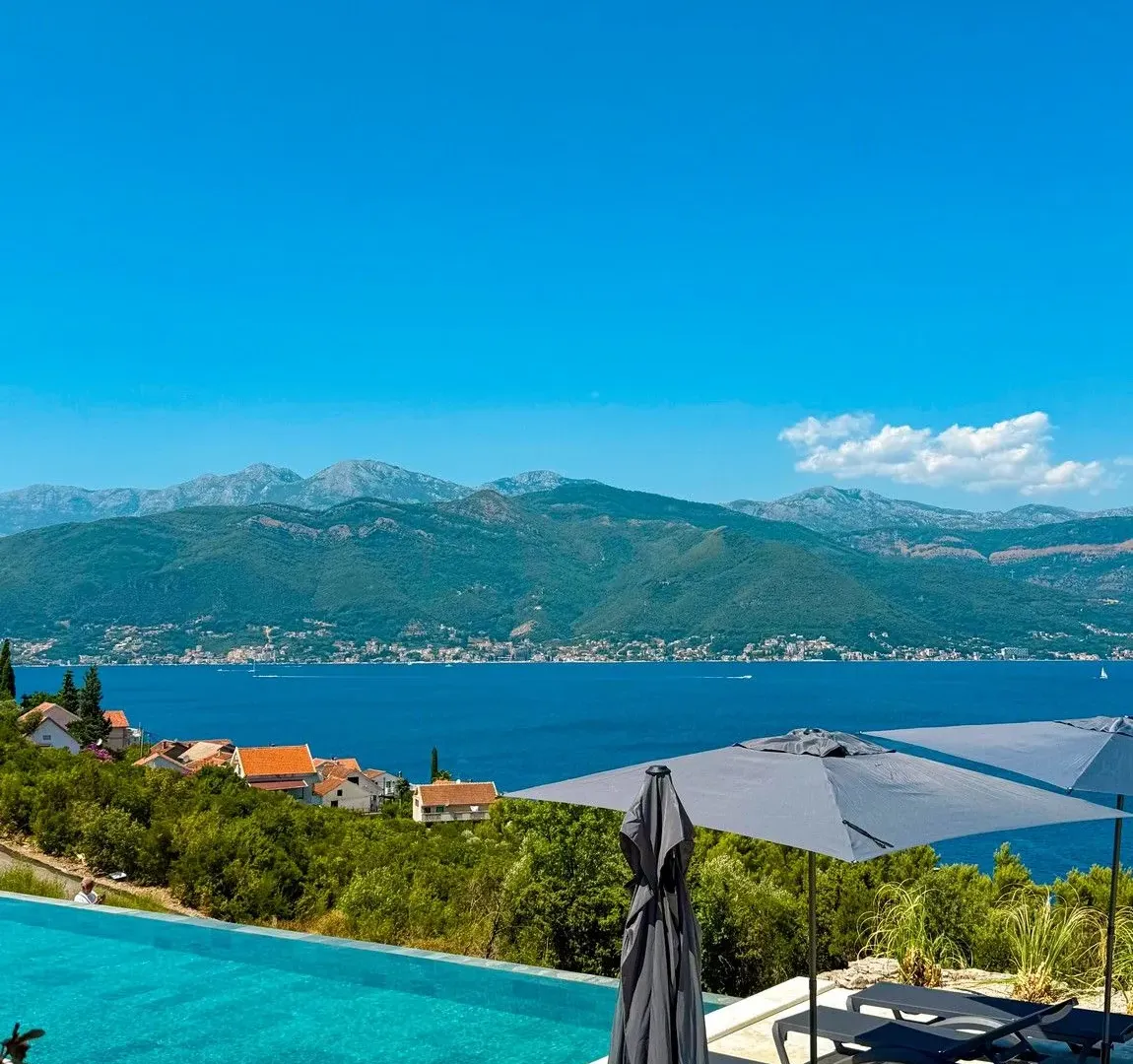 Prodaja, dvosoban stan, 119m², Krašići, Tivat