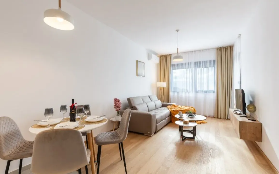 Izdavanje, jednosoban stan, 50m², Bečići, Budva