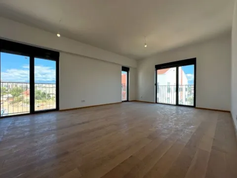 Sale, four bedroom apartment, 110m², Podgorica, Crna Gora - image 3