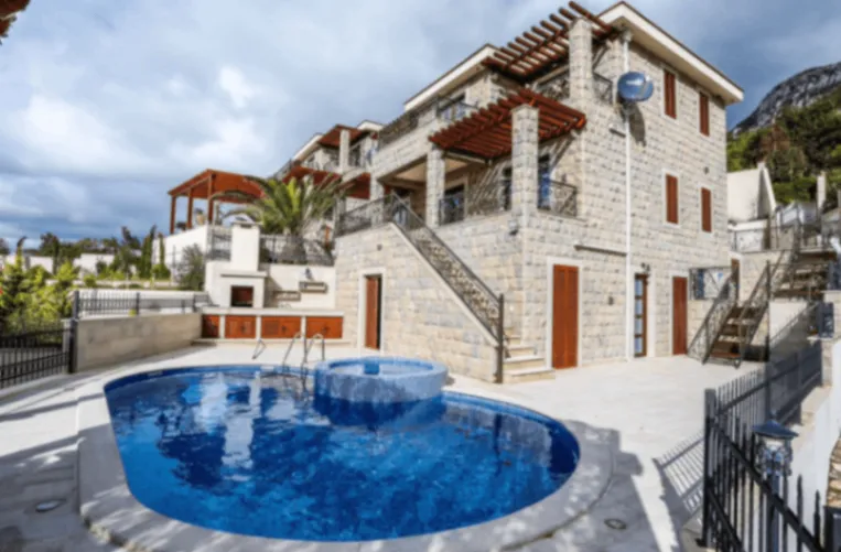 Rent, house, 300m², Blizikuće, Budva