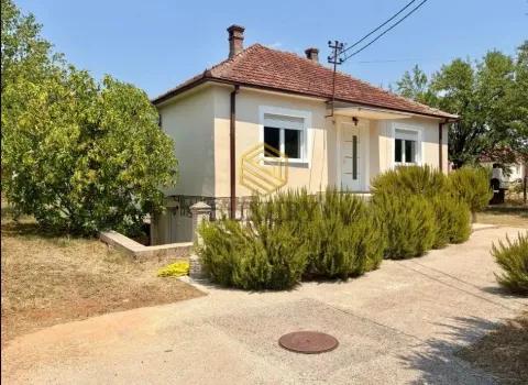 Rent, house, 125m², Ibričevina, Podgorica - image 1