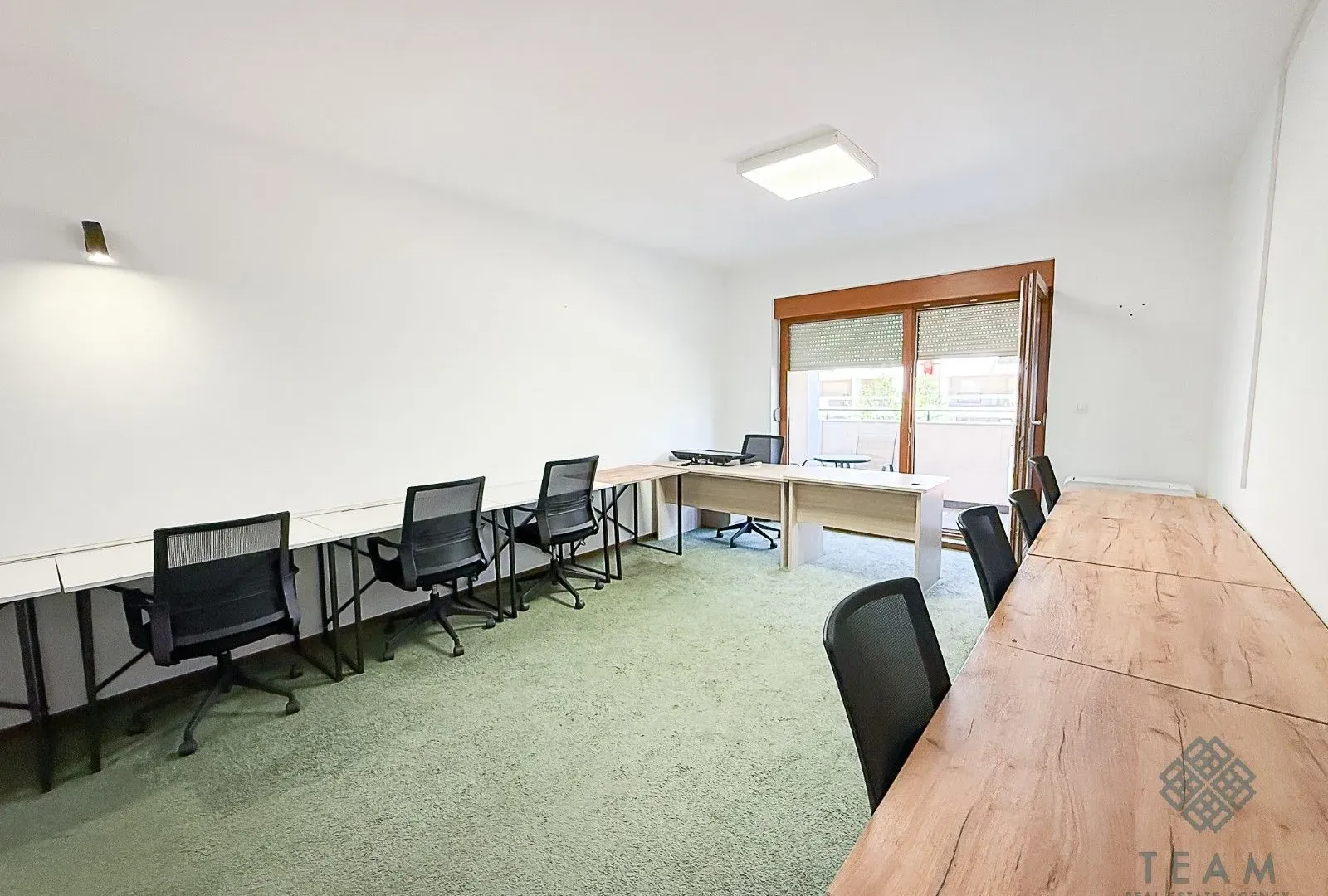 Rent, office space, 78m², Master Kvart, Podgorica