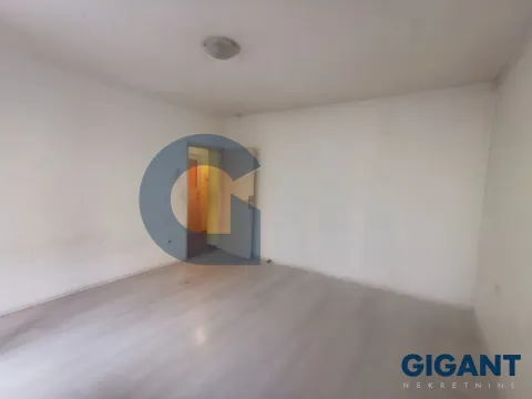 Sale, three bedroom apartment, 76m², Čukarica, Beograd - image 2