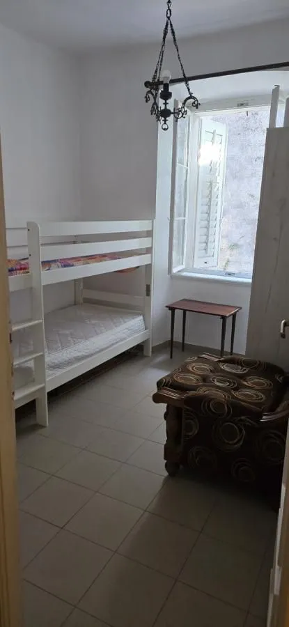 Prodaja, trosoban stan, 72m², Kotor, Crna Gora