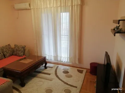 Prodaja, jednosoban stan, 48m², Stari Aerodrom, Podgorica - image 2