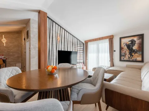 Sale, two bedroom apartment, 81m², Petrovac, Budva - image 8