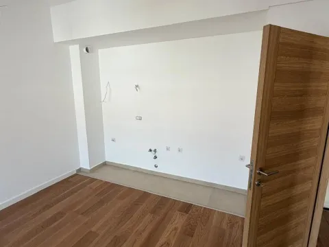 Prodaja, jednosoban stan, 47m², Momišići, Podgorica - image 2