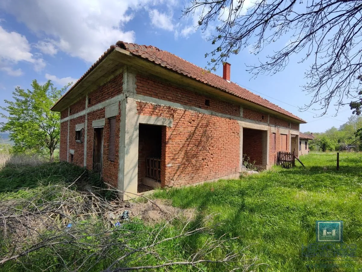 Prodaja, kuća, 200m², Šantarovac, Jagodina