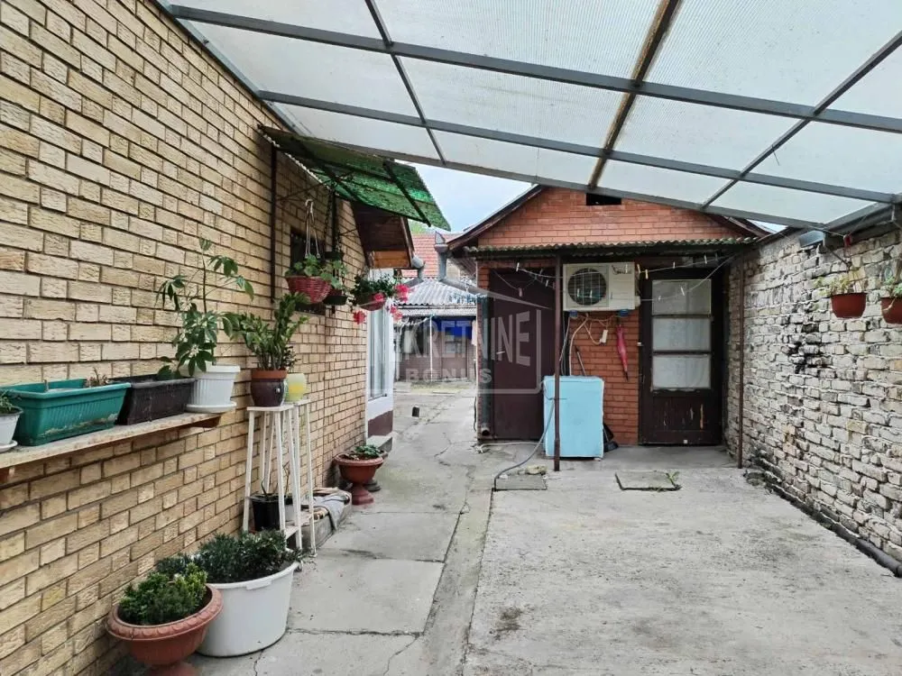 Prodaja, kuća, 122m², Gat, Subotica