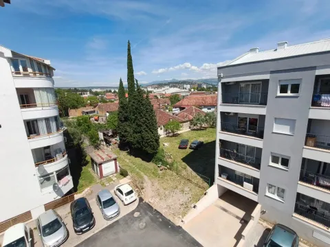 Izdavanje, jednosoban stan, 50m², Ljubović, Podgorica - image 8