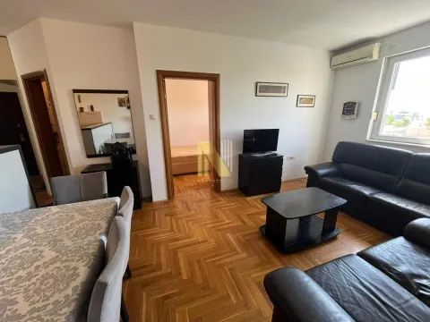 Izdavanje, dvosoban stan, 39m², Bulevar Evrope, Novi Sad Sve Podlokacije - image 3