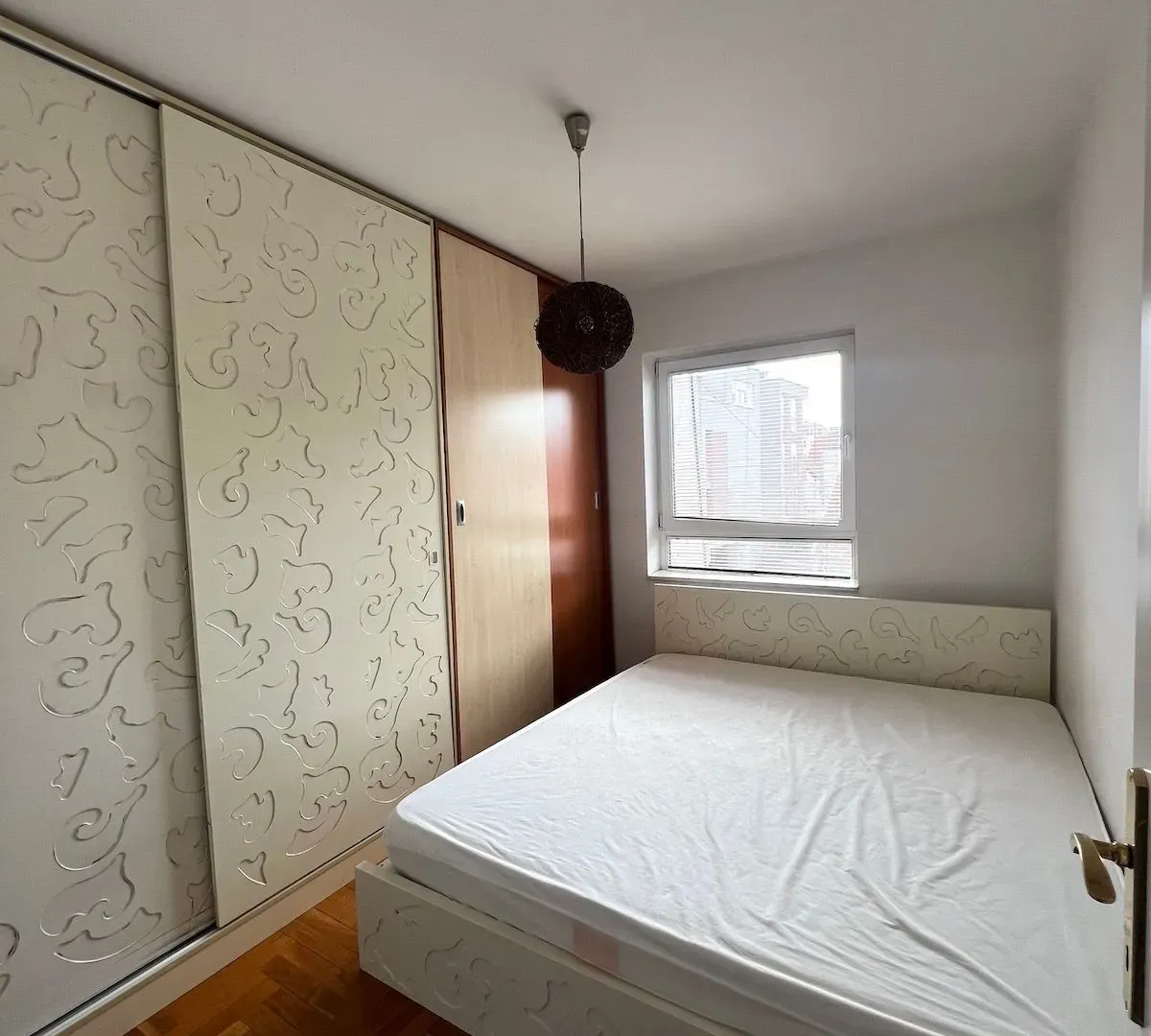 Rent, three bedroom apartment, 65m², Vračar Sve Podlokacije, Beograd