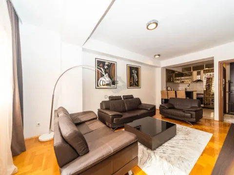 Izdavanje, jednosoban stan, 53m², City Kvart, Podgorica - image 3