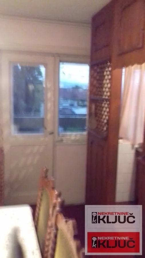 Prodaja, trosoban stan, 86m², Centar, Novi Sad
