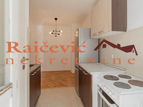 Prodaja, jednosoban stan, 38m², Kalenić Pijaca, Vračar Sve Podlokacije - image 13