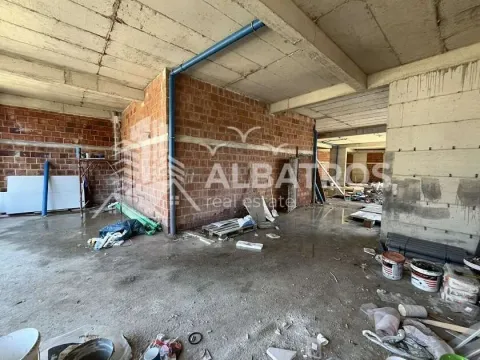 Rent, office space, 200m², Šušanj, Bar - image 1