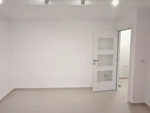 Izdavanje, trosoban stan, 100m², Telep, Novi Sad Sve Podlokacije - image 8