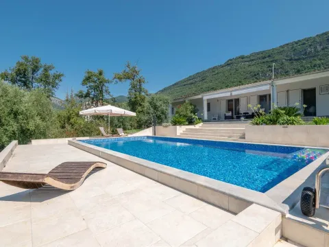 Prodaja, kuća, 239m2, Kavač, Kotor Prodaja, kuća, 239m2, Kavač, Kotor